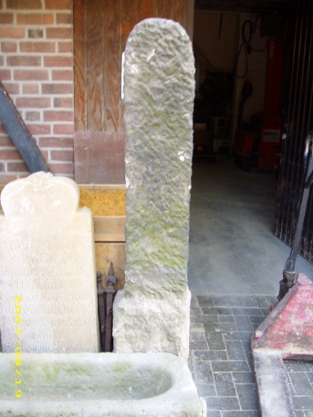 antike Zaunpfosten, Wingertsteine und Stelen aus Sandstein antike Zaunpfosten, Wingertsteine und Stelen aus Sandstein