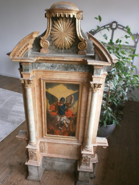 Altar mit Bild vom Erzengel Michael