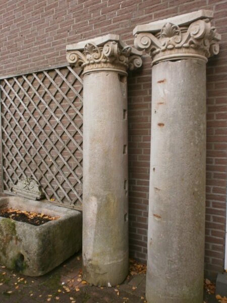 Sehr dekorative Sandsteinsäulen