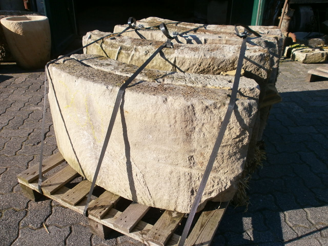 Ankündigung Brunnenring 2m Durchm. Ankündigung Brunnenring 2m Durchm.