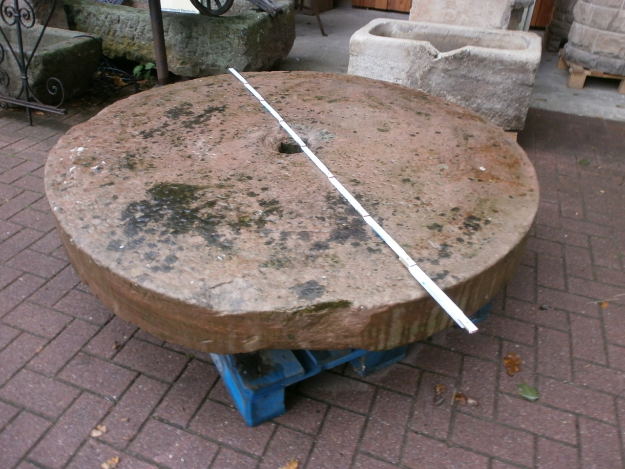 Sehr großer Schleifstein, 145cm Sehr großer Schleifstein, 145cm