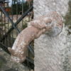 Schöner Brunnen mit Doppeltrog