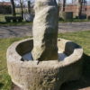 Ringbrunnen mit runder Säule