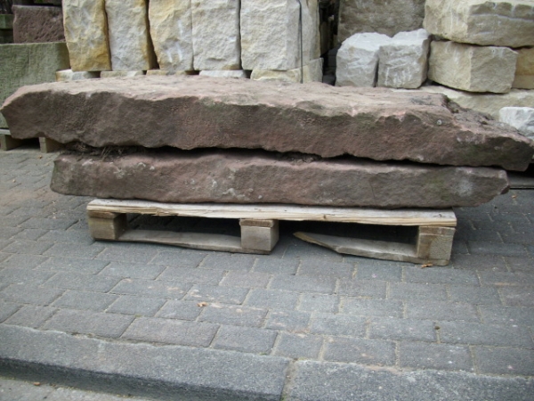 antike Zaunpfosten, Wingertsteine und Stelen aus Sandstein antike Zaunpfosten, Wingertsteine und Stelen aus Sandstein