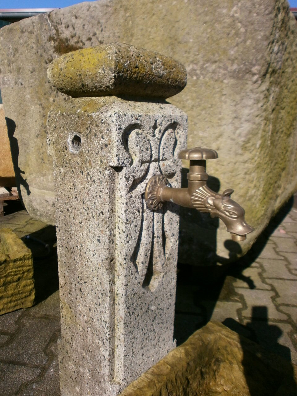 Sehr kleiner Sandsteinbrunnen Sehr kleiner Sandsteinbrunnen