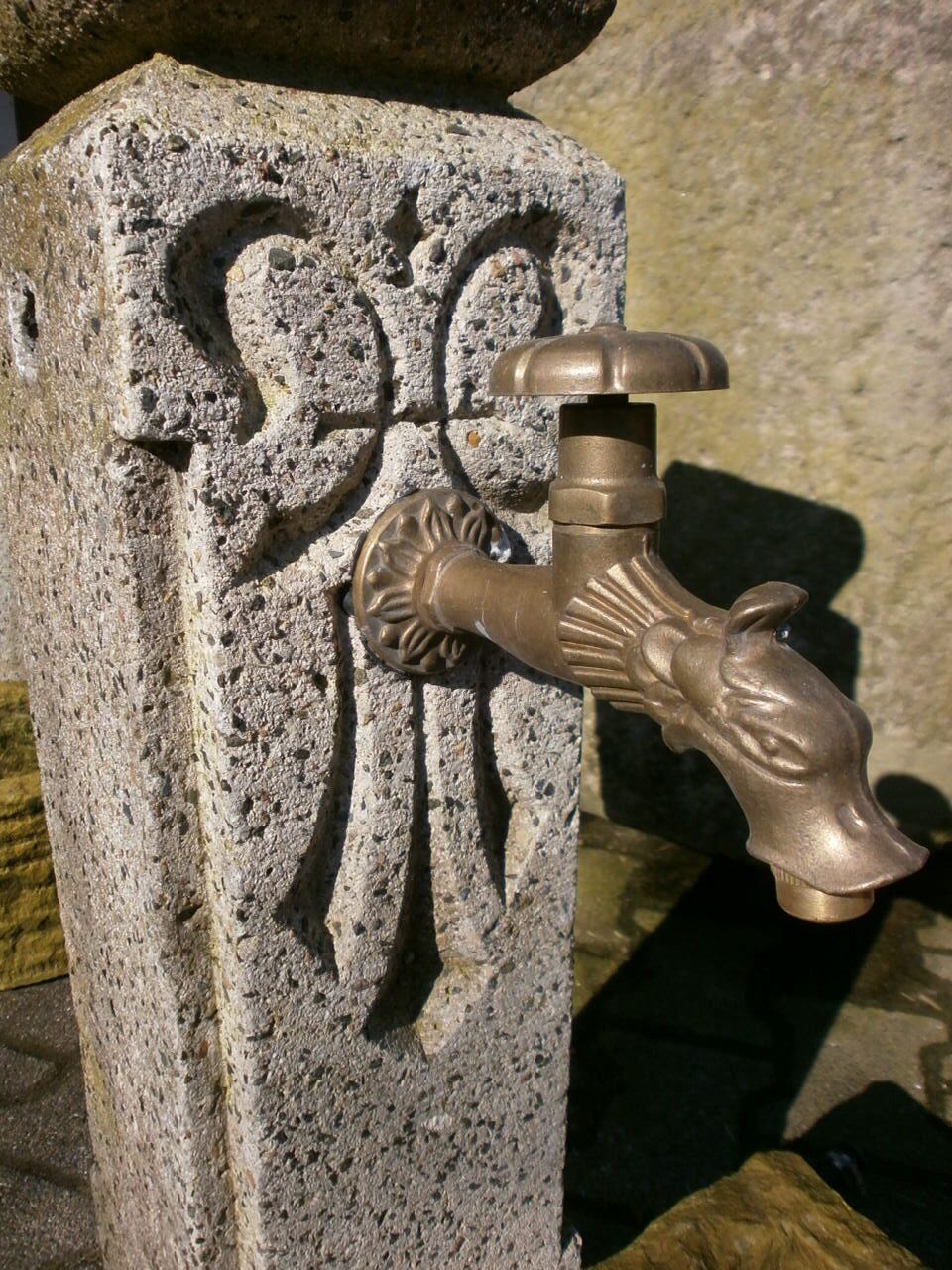 Sehr kleiner Sandsteinbrunnen Sehr kleiner Sandsteinbrunnen