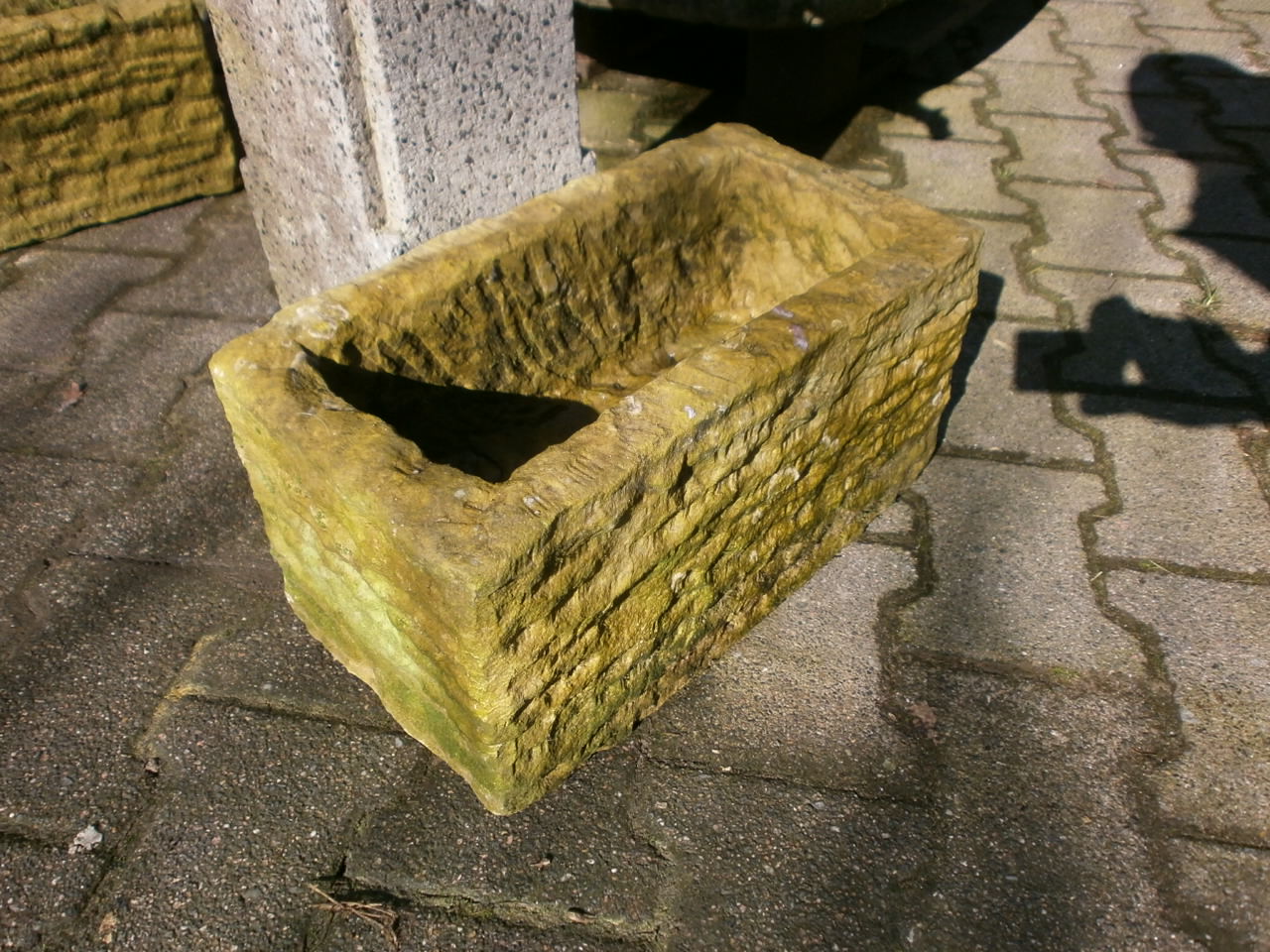 Sehr kleiner Sandsteinbrunnen Sehr kleiner Sandsteinbrunnen
