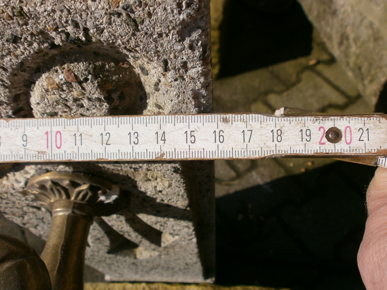Sehr kleiner Sandsteinbrunnen Sehr kleiner Sandsteinbrunnen