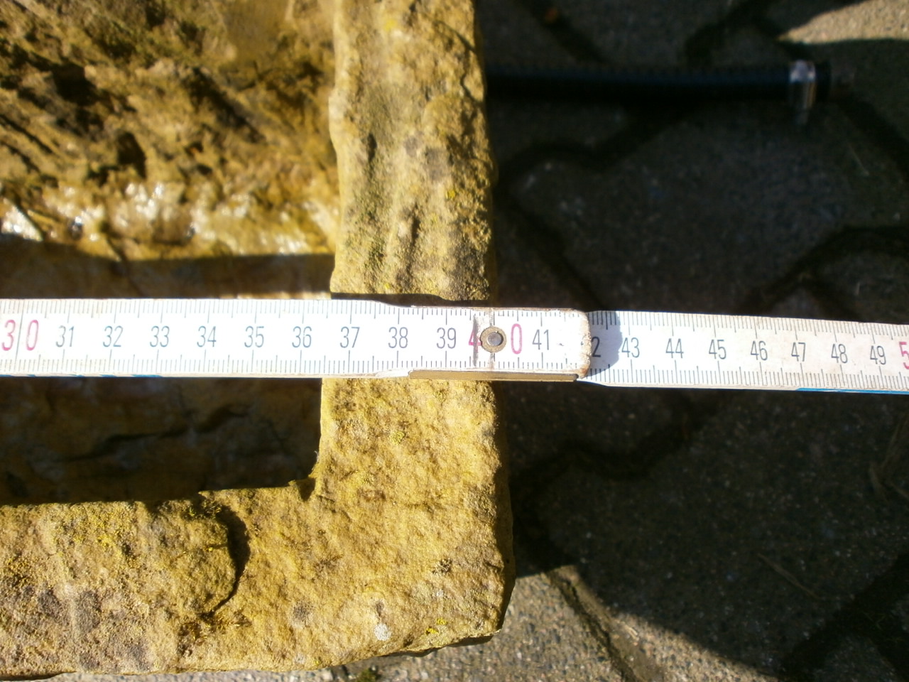 Sehr kleiner Sandsteinbrunnen Sehr kleiner Sandsteinbrunnen