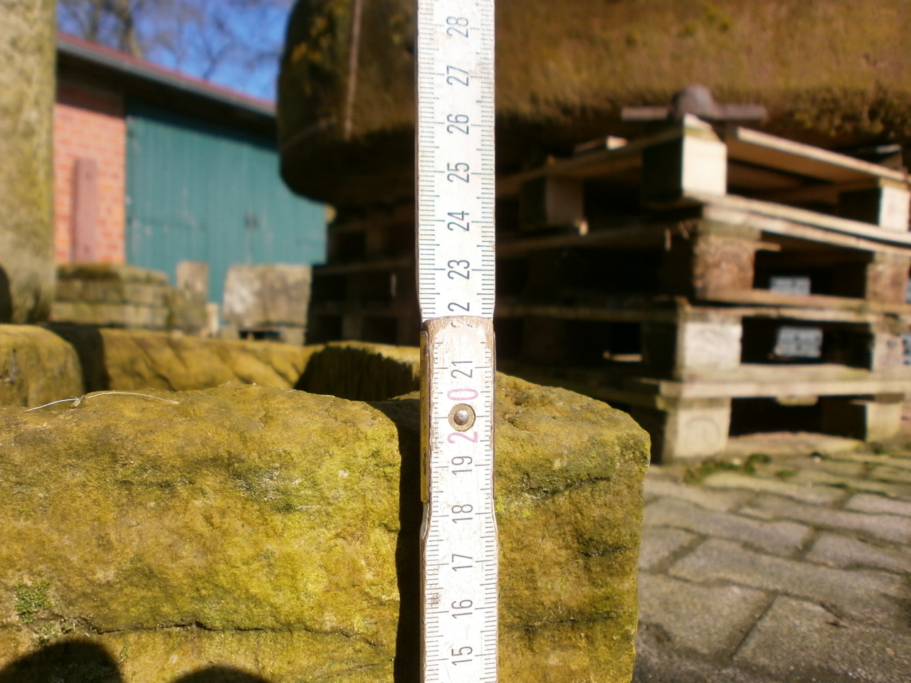 Sehr kleiner Sandsteinbrunnen Sehr kleiner Sandsteinbrunnen