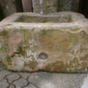 Brunnen aus alten Sandsteinen