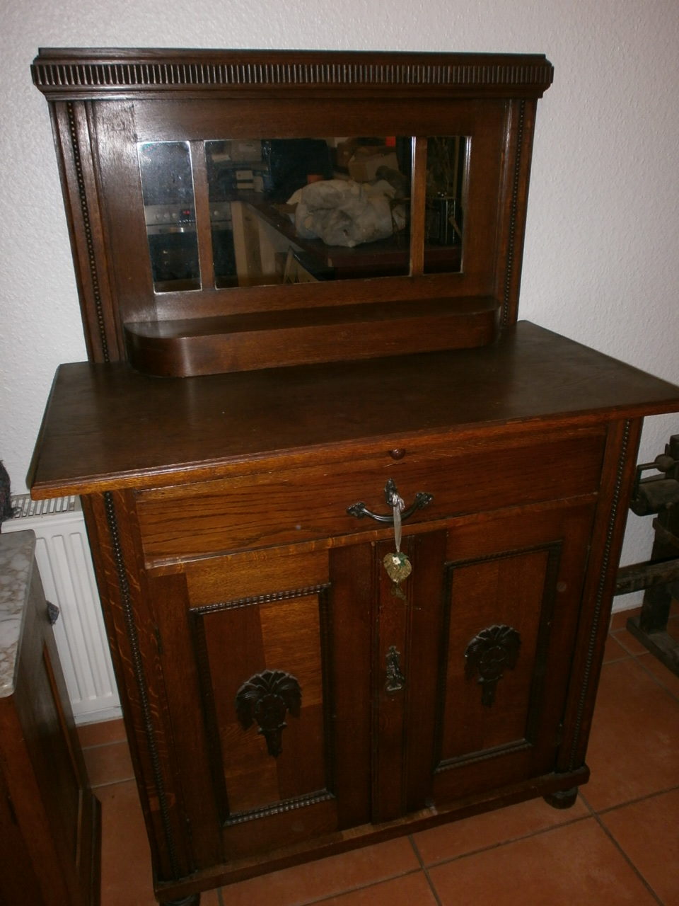 Anrichte aus Eichenholz Anrichte aus Eichenholz