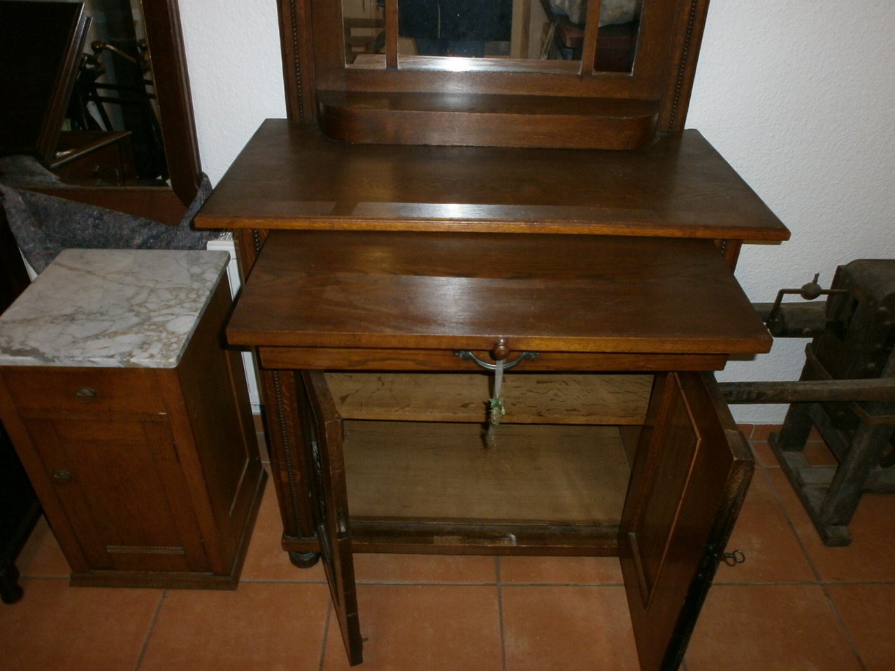 Anrichte aus Eichenholz Anrichte aus Eichenholz