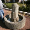 Ringbrunnen mit Säule als Quellstein