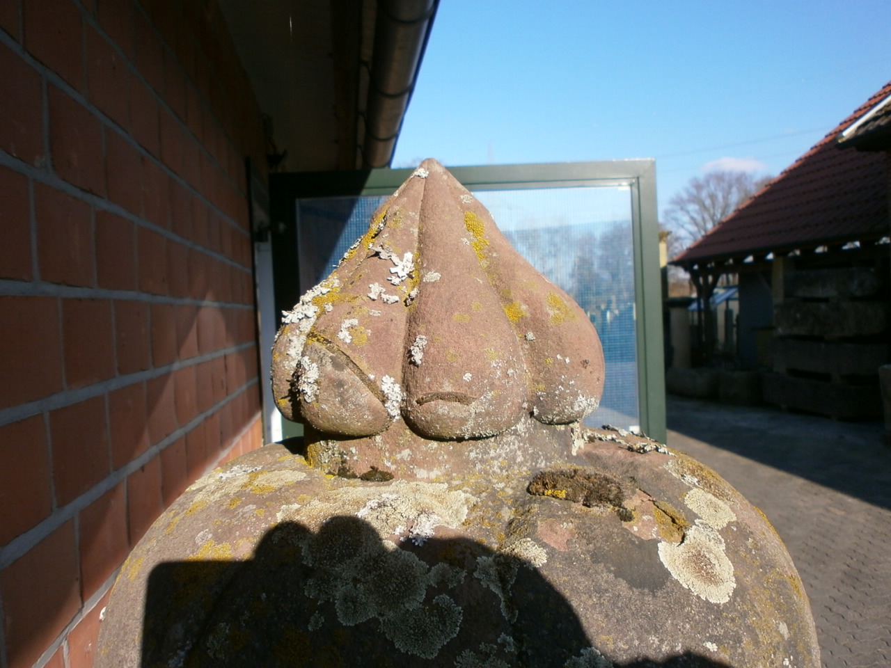 historische Bekrönung auf einem Zylinder historische Bekrönung auf einem Zylinder