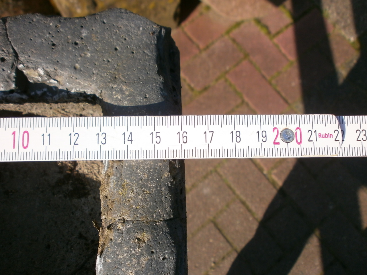 Kleine Tröge aus "Schlacke" Kleine Tröge aus "Schlacke"