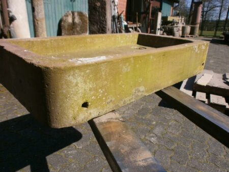 Antikes Waschbecken aus Sandstein