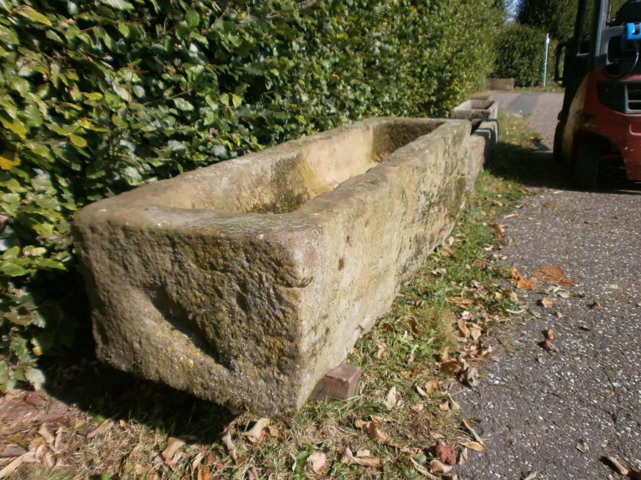 Brunnetrog aus Sandstein Brunnetrog aus Sandstein