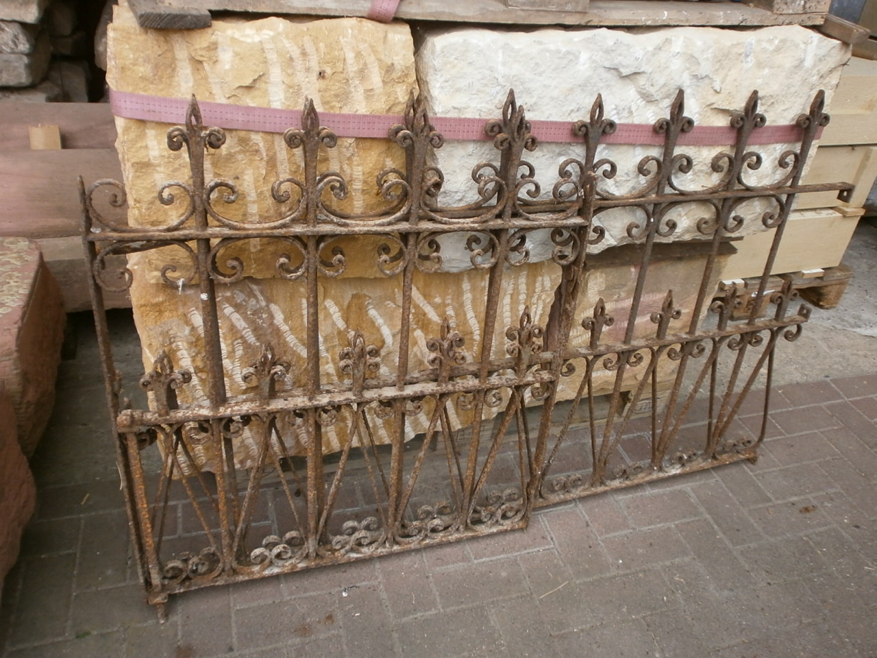 ca. 8,4m antiker Zaun ca. 8,4m antiker Zaun