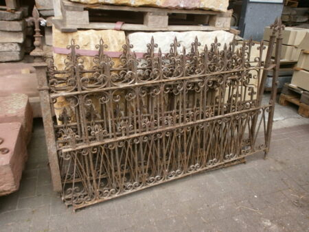 ca. 8,4m antiker Zaun ca. 8,4m antiker Zaun