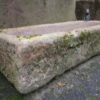 Sandsteinbrunnen mit Bronzefrosch