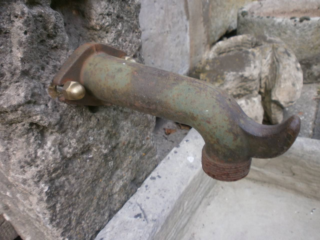 kleiner aber feiner Sandsteinbrunnen kleiner aber feiner Sandsteinbrunnen