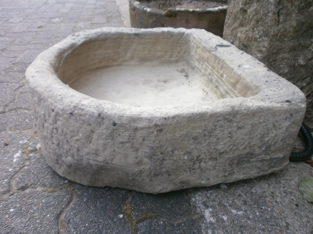 kleiner aber feiner Sandsteinbrunnen kleiner aber feiner Sandsteinbrunnen