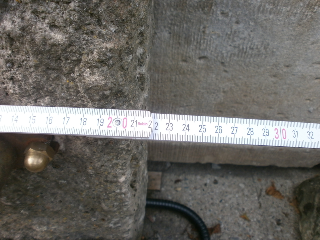 kleiner aber feiner Sandsteinbrunnen kleiner aber feiner Sandsteinbrunnen