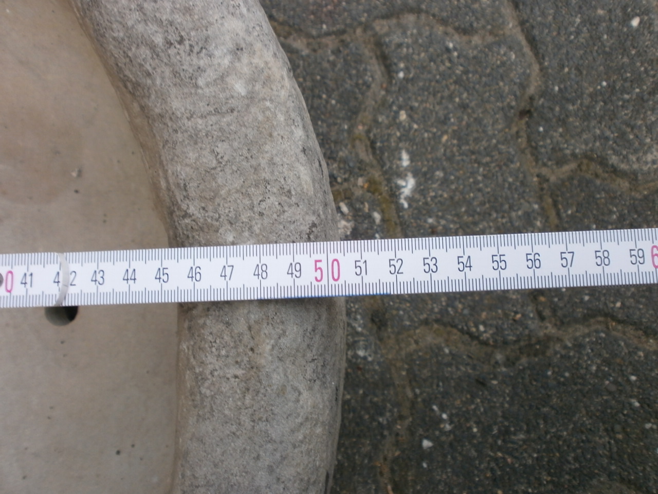 kleiner aber feiner Sandsteinbrunnen kleiner aber feiner Sandsteinbrunnen